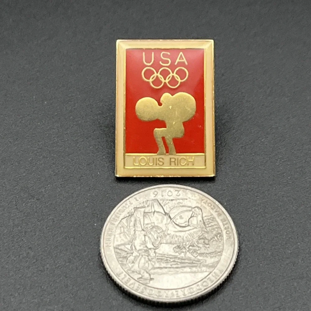 Vintage Olympic Games Team‎ USA Louis Rich Sponsor Weightlifting Lapel Hat Pin